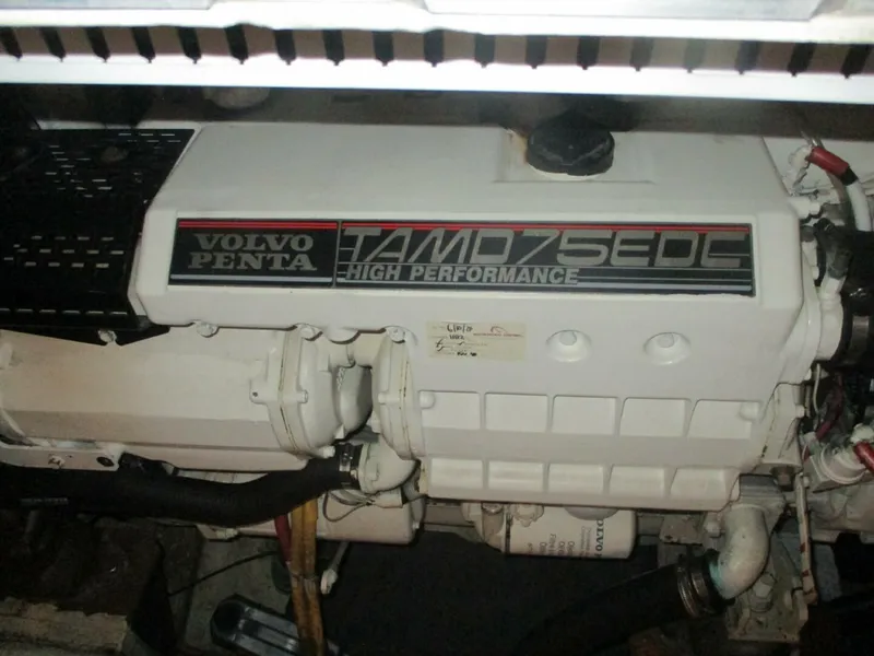 Slide: The Image of Carver Yachts 2006 - 57