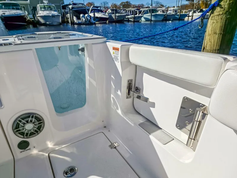 Slide: The Image of Sea Fox 268 Commander 2026 - 10