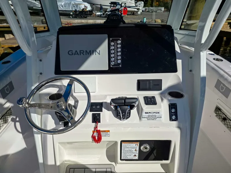 Slide: The Image of Sea Fox 268 Commander 2026 - 13