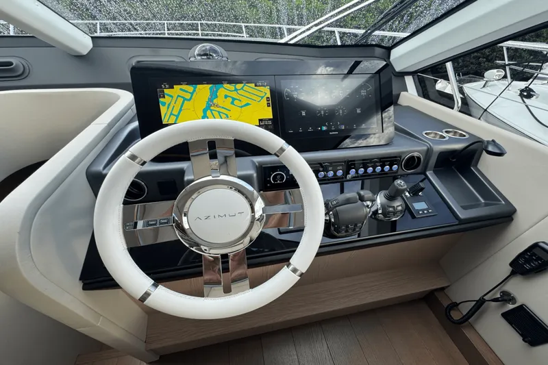 Slide: The Image of Azimut 53 FLY 2023 - 21