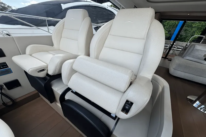 Slide: The Image of Azimut 53 FLY 2023 - 22