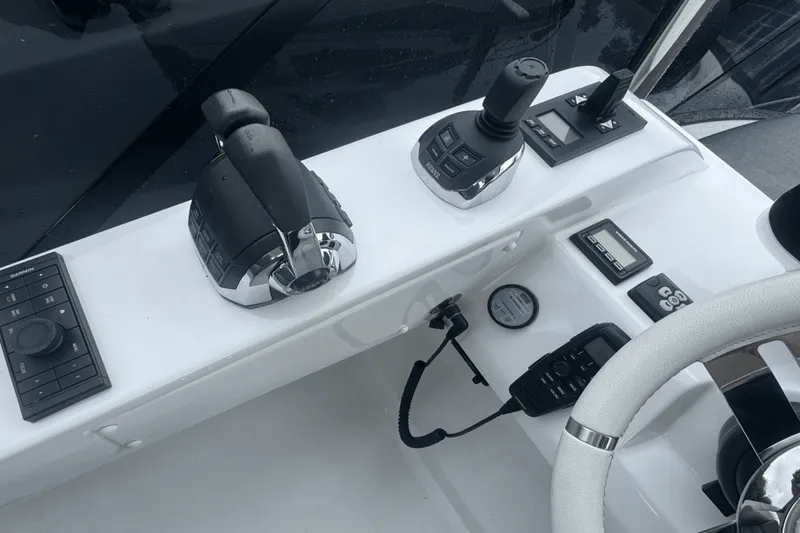 Slide: The Image of Azimut 53 FLY 2023 - 48