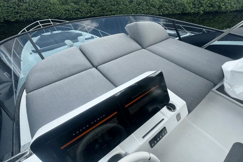 Slide: The Image of Azimut 53 FLY 2023 - 50