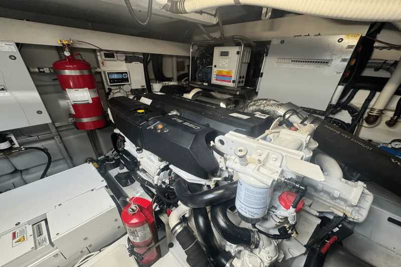 Slide: The Image of Azimut 53 FLY 2023 - 52