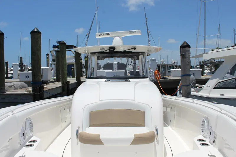 Slide: The Image of Edgewater 370 2016 - 2