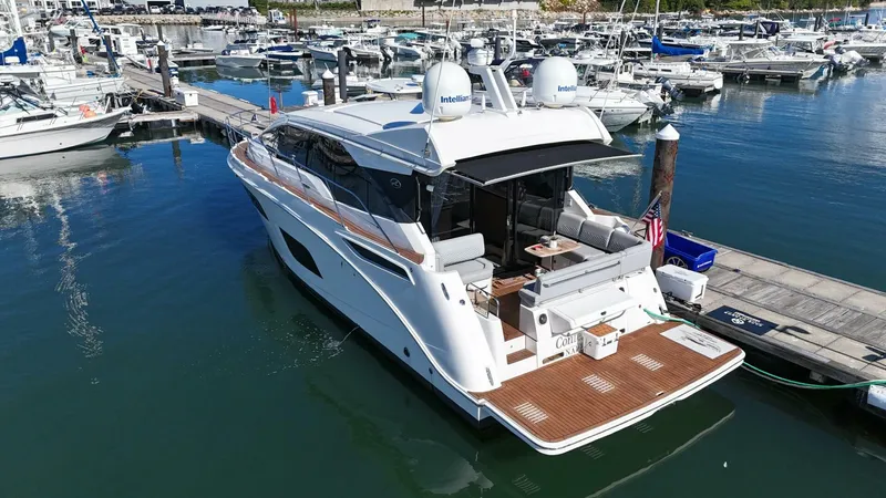 Slide: The Image of Sea Ray 460 Sundancer 2018 - 3