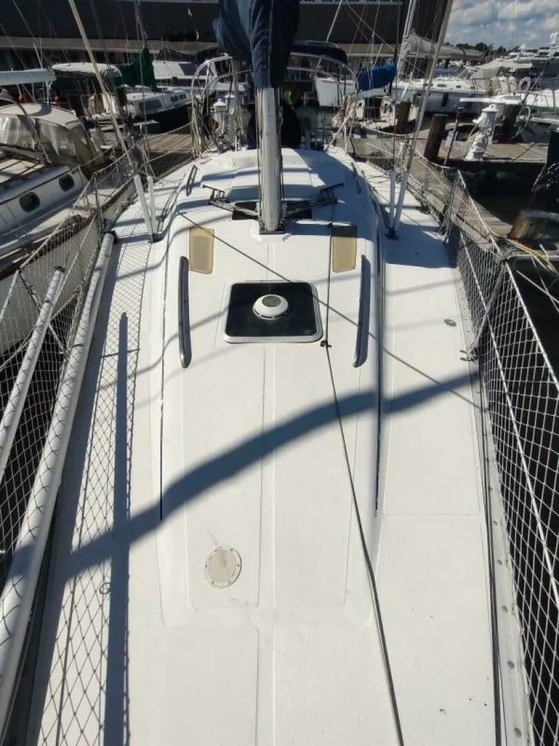 Slide: The Image of Hunter 37 Legend 1987 - 18