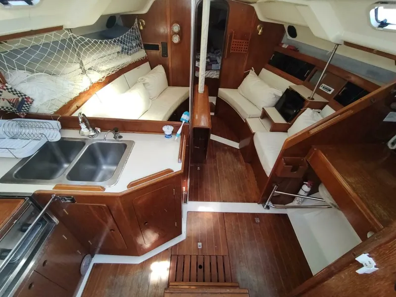 Slide: The Image of Hunter 37 Legend 1987 - 21
