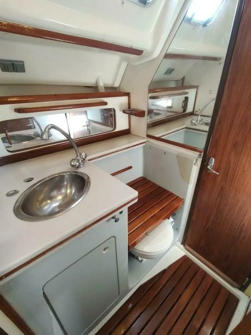 Slide: The Image of Hunter 37 Legend 1987 - 35