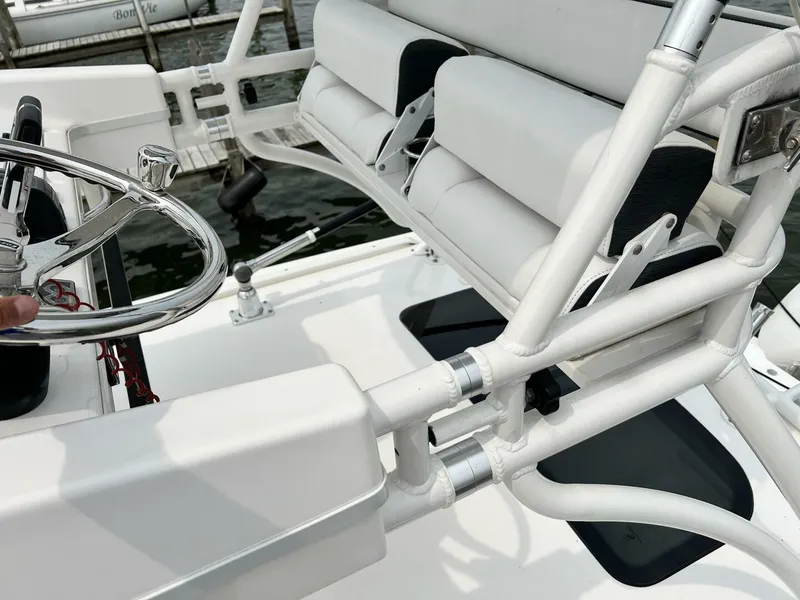 Slide: The Image of Everglades 350 LX 2012 - 32