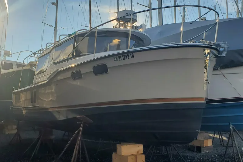 Slide: The Image of Ranger Tug R-27 LE 2024 - 28