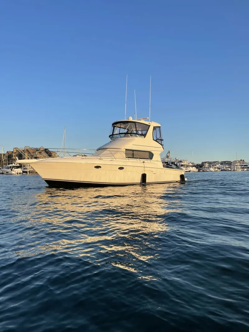 The Image of Silverton 42 Convertible 2003 - 0
