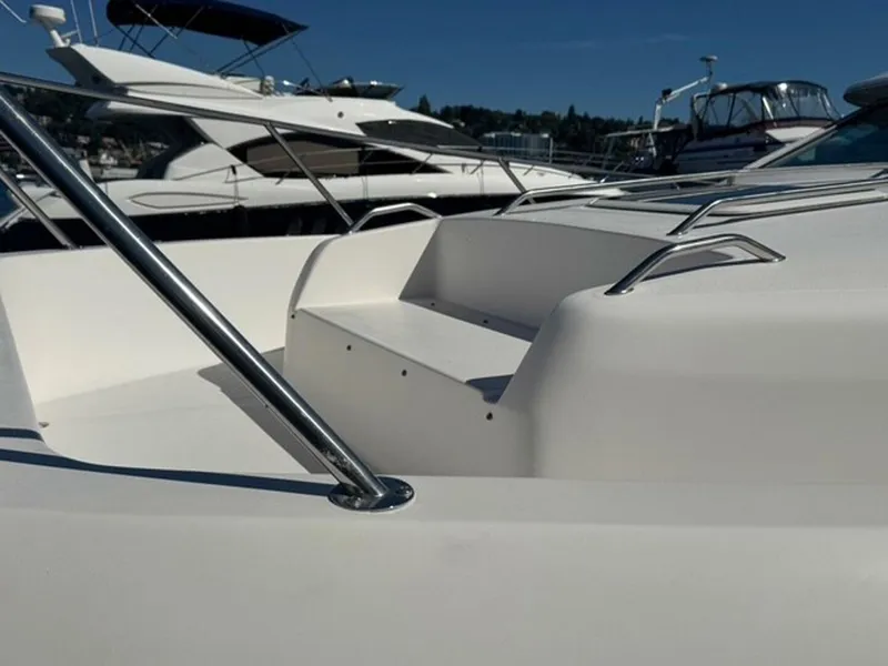 Slide: The Image of Sea Ray 440 Express Bridge 1994 - 16