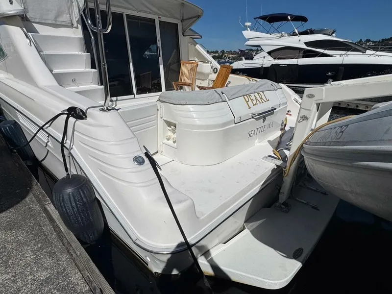 Slide: The Image of Sea Ray 440 Express Bridge 1994 - 30