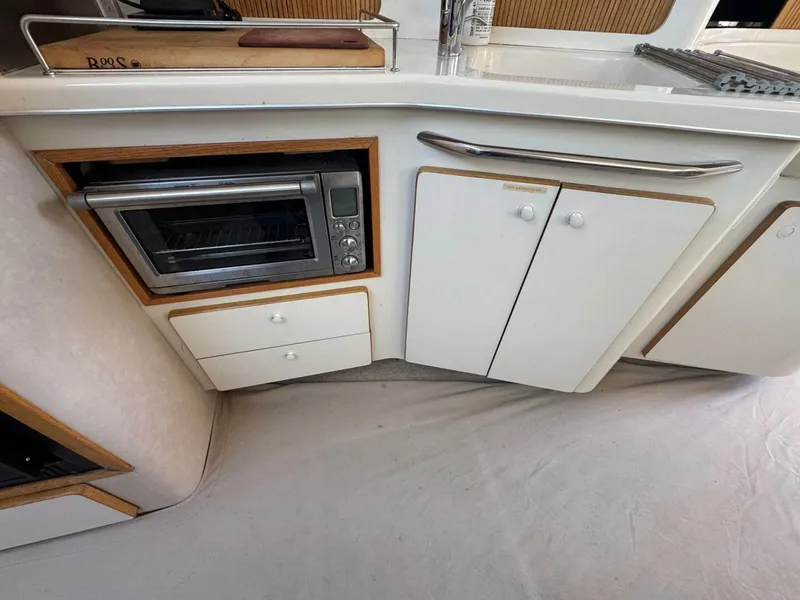 Slide: The Image of Sea Ray 440 Express Bridge 1994 - 7