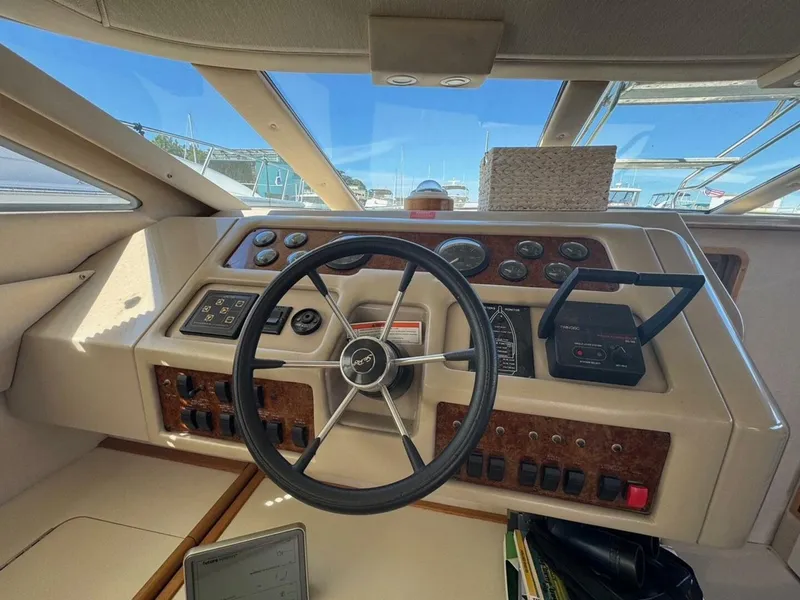 Slide: The Image of Sea Ray 440 Express Bridge 1994 - 9