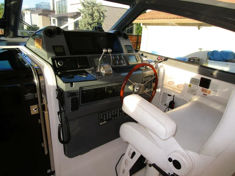 Slide: The Image of Tiara 5200 Express 2003 - 28