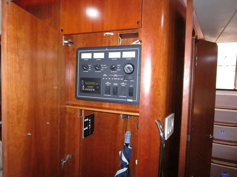 Slide: The Image of Tiara 5200 Express 2003 - 5