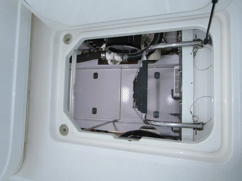 Slide: The Image of Tiara 5200 Express 2003 - 51