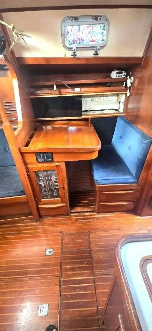 Slide: The Image of Ta Chiao CT-38 AFT CABIN 1986 - 10