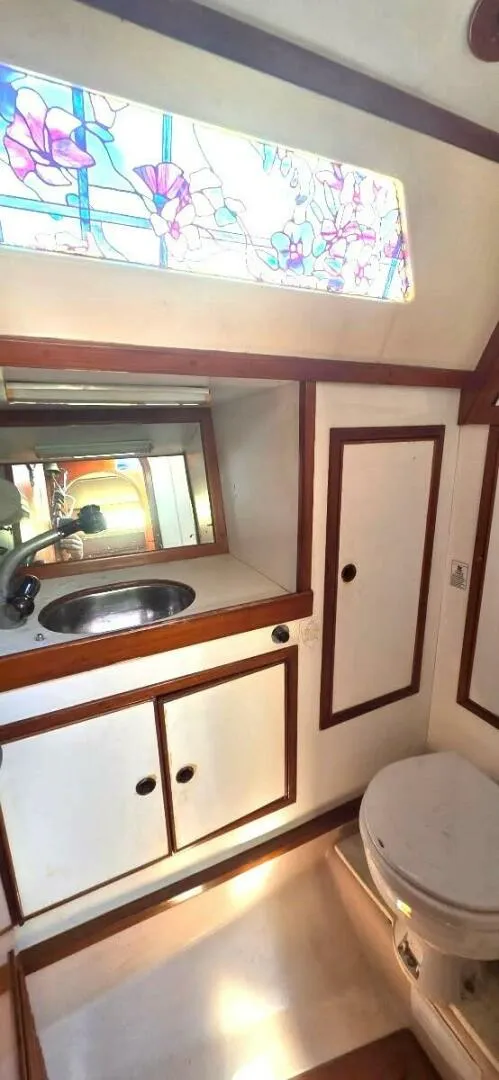 Slide: The Image of Ta Chiao CT-38 AFT CABIN 1986 - 12