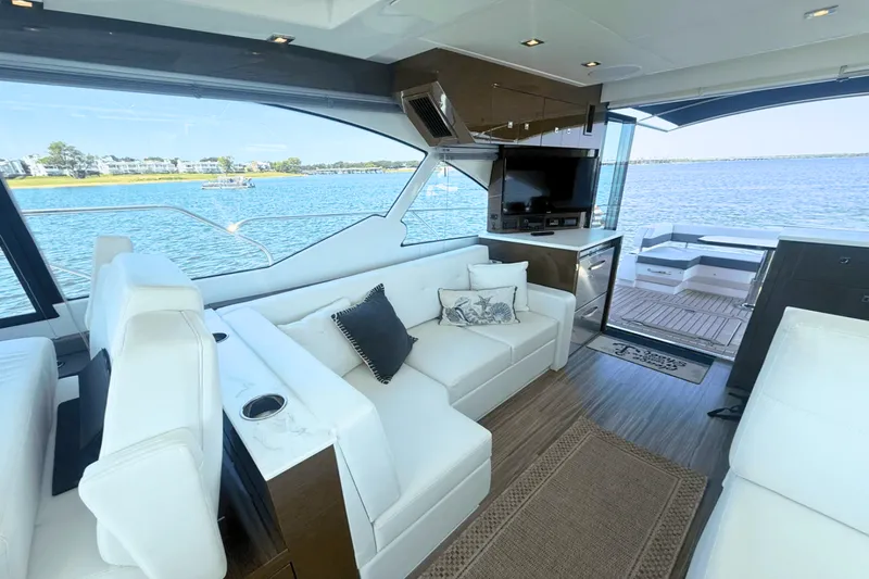 Slide: The Image of Cruisers 50 CANTIUS 2020 - 38