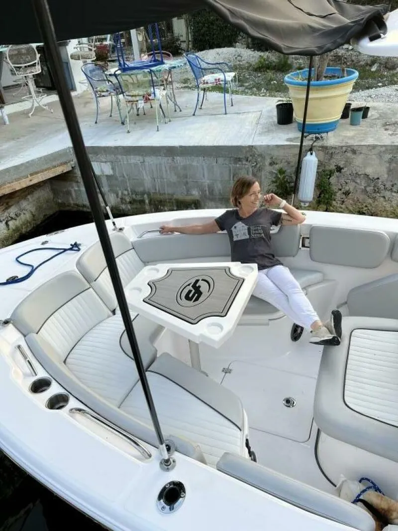 Slide: The Image of Sea Fox 228 Commander CC 2022 - 3