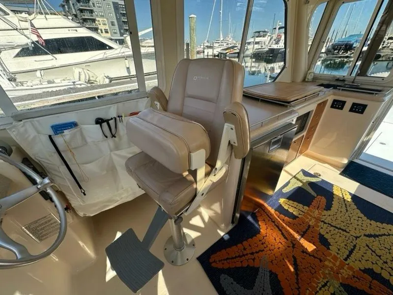 Slide: The Image of True North 38 Heritage 2002 - 12