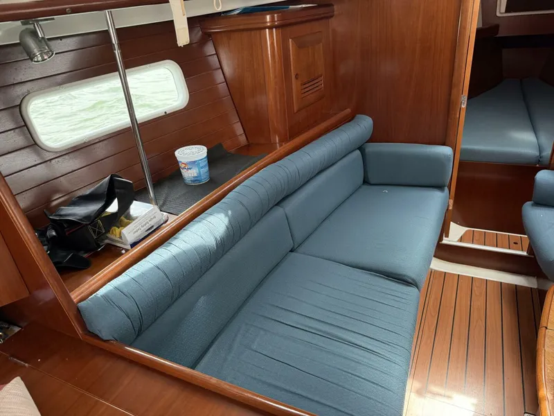 Slide: The Image of Beneteau 361 2003 - 14