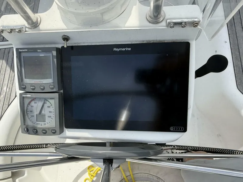 Slide: The Image of Beneteau 361 2003 - 9