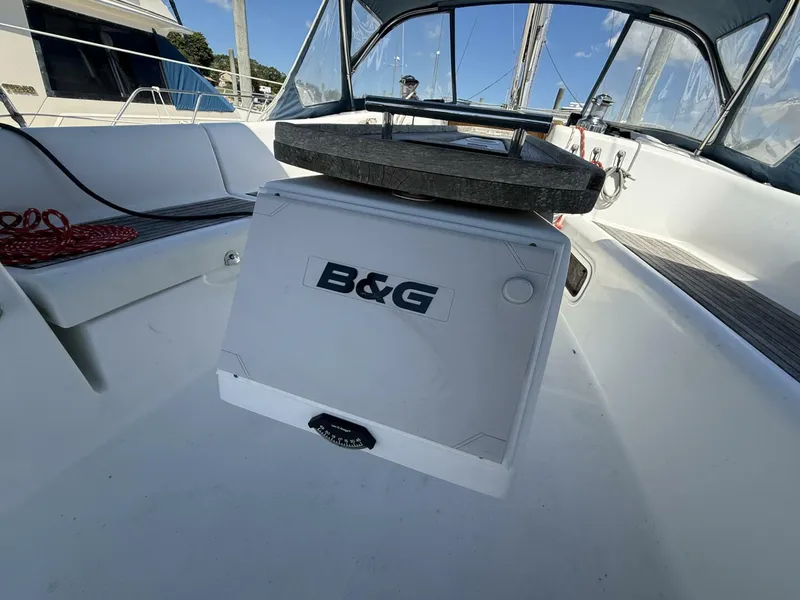 Slide: The Image of Beneteau Oceanis 43 2010 - 13