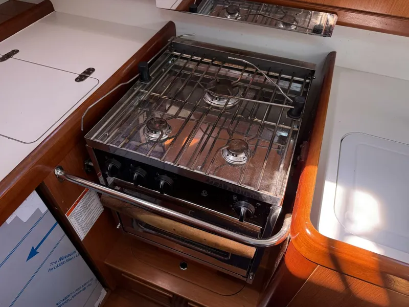 Slide: The Image of Beneteau Oceanis 43 2010 - 34