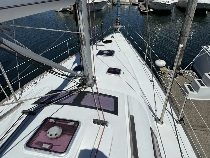Slide: The Image of Beneteau Oceanis 43 2010 - 5