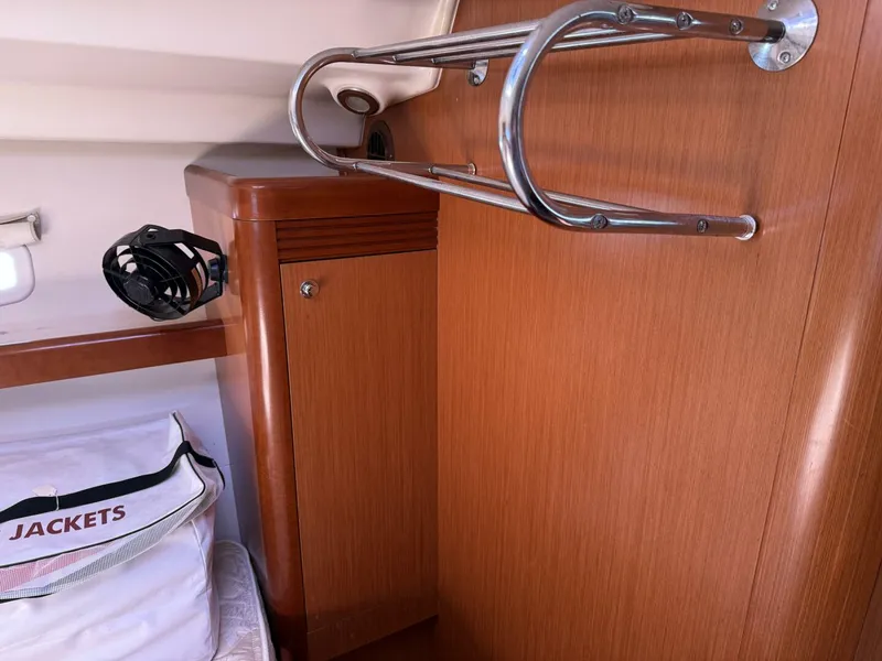 Slide: The Image of Beneteau Oceanis 43 2010 - 58