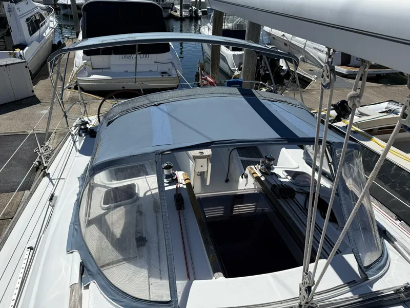 Slide: The Image of Beneteau Oceanis 43 2010 - 6