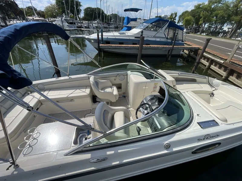 Slide: The Image of Sea Ray 280 Sun Deck 2010 - 14