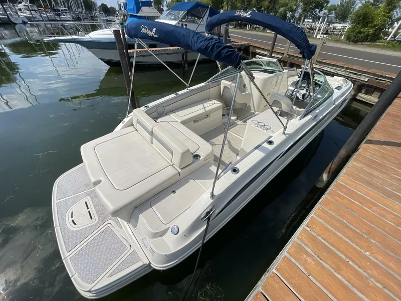 Slide: The Image of Sea Ray 280 Sun Deck 2010 - 18