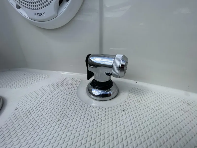 Slide: The Image of Sea Ray 280 Sun Deck 2010 - 28