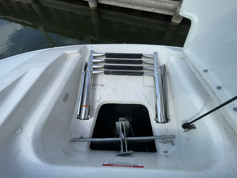 Slide: The Image of Sea Ray 280 Sun Deck 2010 - 3