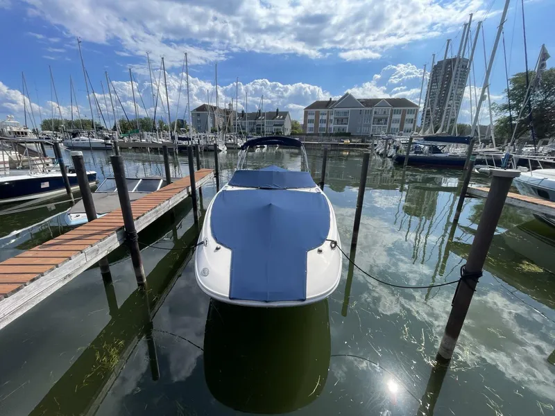 Slide: The Image of Sea Ray 280 Sun Deck 2010 - 51