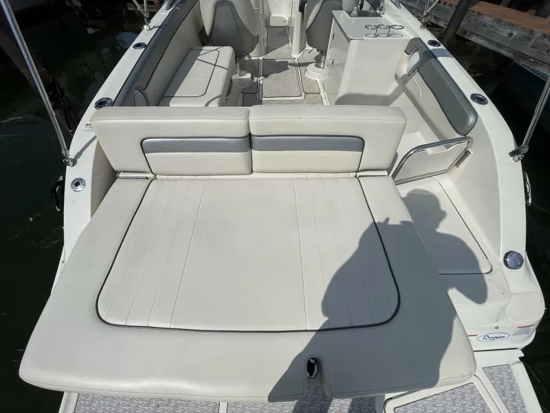 Slide: The Image of Sea Ray 280 Sun Deck 2010 - 52