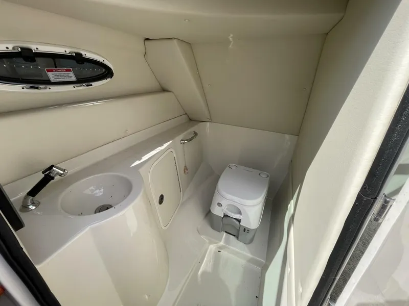 Slide: The Image of Sea Ray 280 Sun Deck 2010 - 57