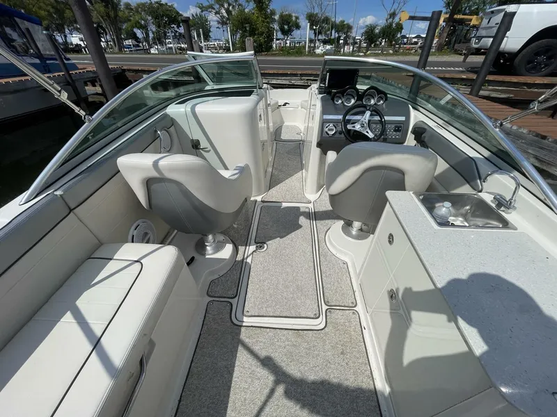Slide: The Image of Sea Ray 280 Sun Deck 2010 - 58