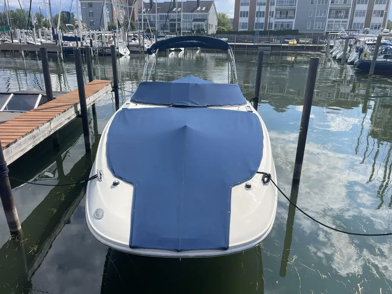 Slide: The Image of Sea Ray 280 Sun Deck 2010 - 59