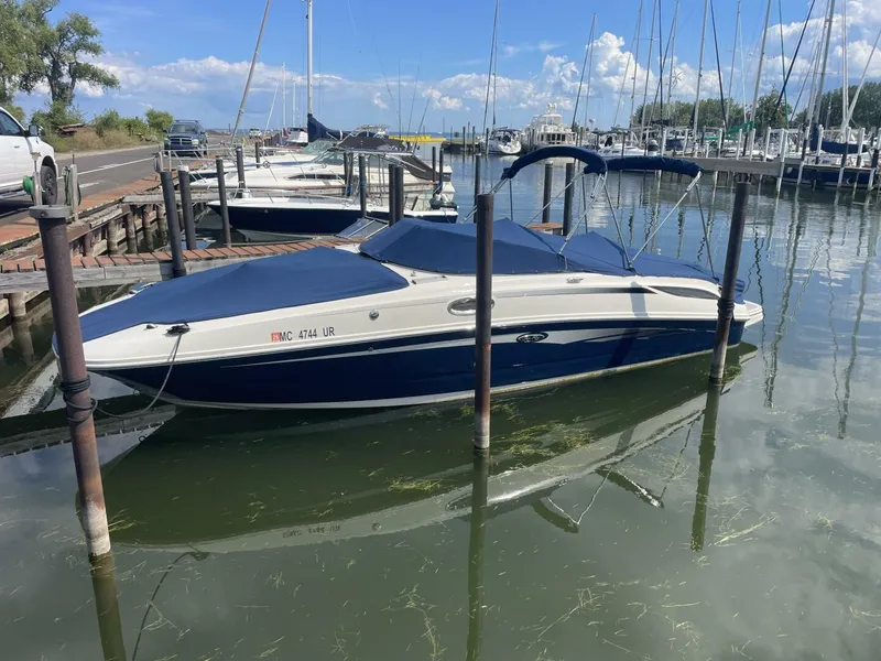 Slide: The Image of Sea Ray 280 Sun Deck 2010 - 62