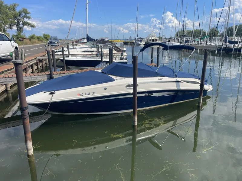 Slide: The Image of Sea Ray 280 Sun Deck 2010 - 64