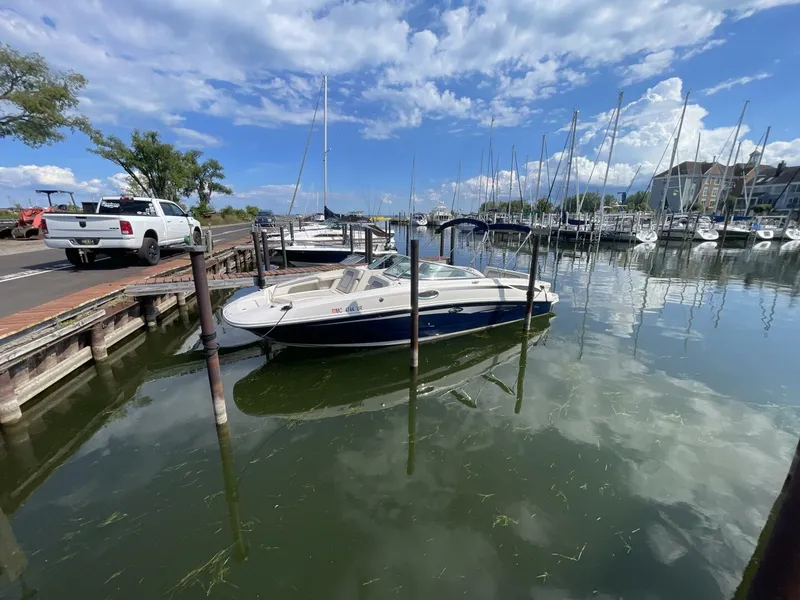 Slide: The Image of Sea Ray 280 Sun Deck 2010 - 7