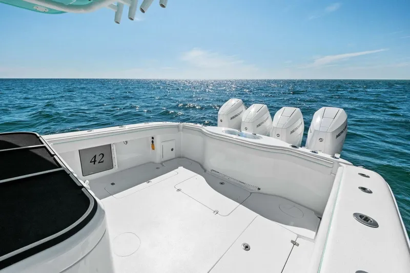 Slide: The Image of Yellowfin 42 Offshore 2017 - 17