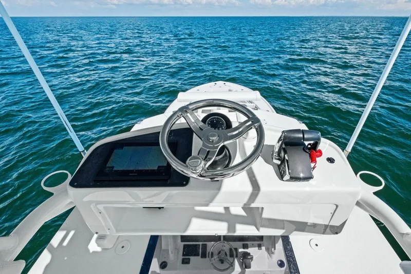 Slide: The Image of Yellowfin 42 Offshore 2017 - 23