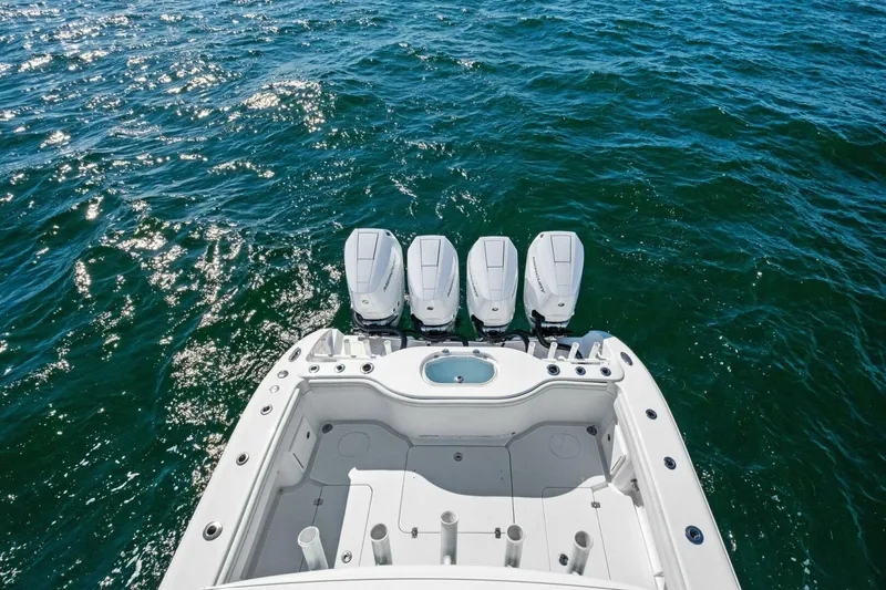 Slide: The Image of Yellowfin 42 Offshore 2017 - 24